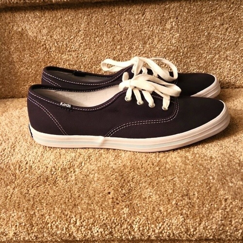 Keds Women's Navy Blue Lace-Up Shoes Size 6.5